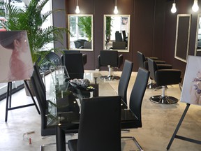 SALON DARI INTI